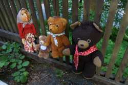 Loutková pohádka "O třech medvědech" a program Komunitního centra